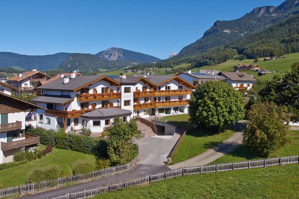 Hotel Viktoria カステルロット エクステリア 写真